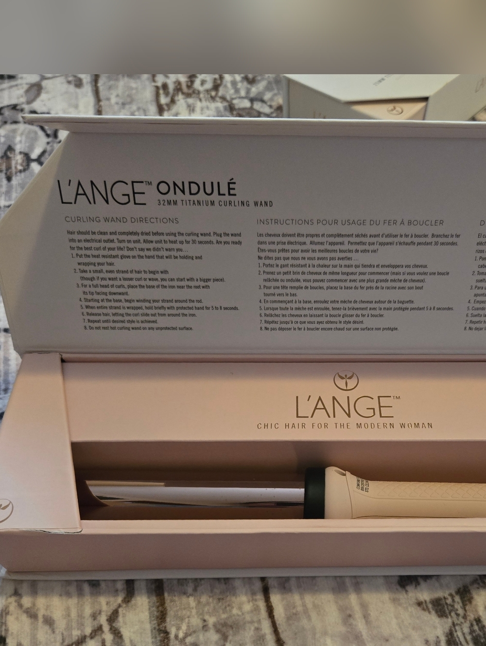 L'ANGE Ondulé 1.25" Titanium Curling Wand - Blush